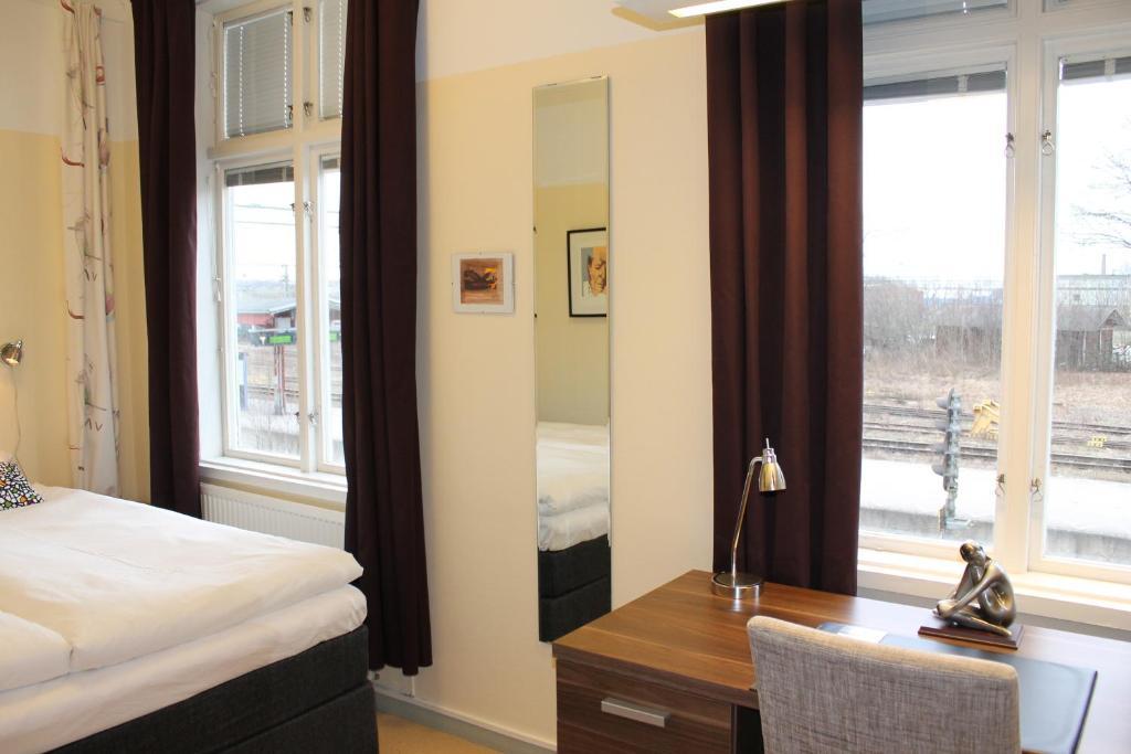 Stationshusets Hotell Och Cafe Koping  Phòng bức ảnh
